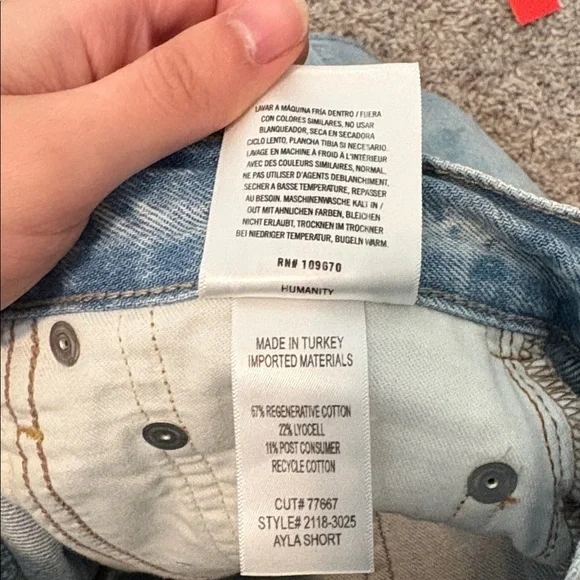 Citizens of Humanity Ayla Short - Picture 13 of 13